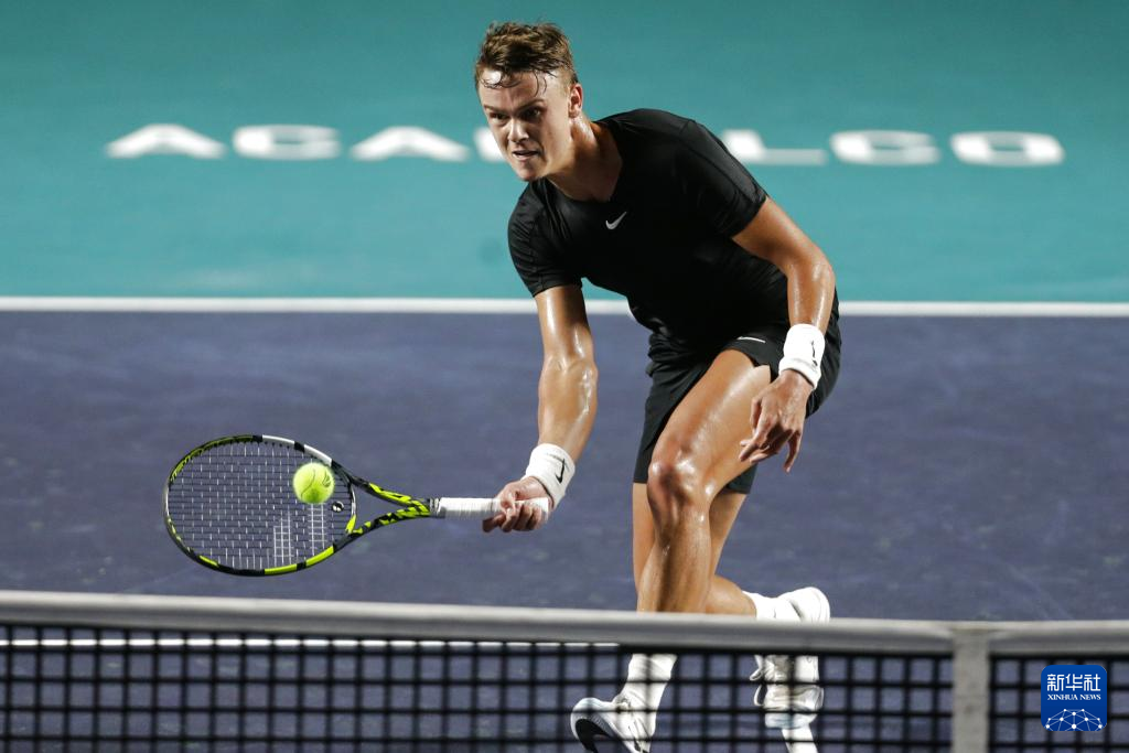 奥尼尔和霍华德：魔术传承的中锋传奇